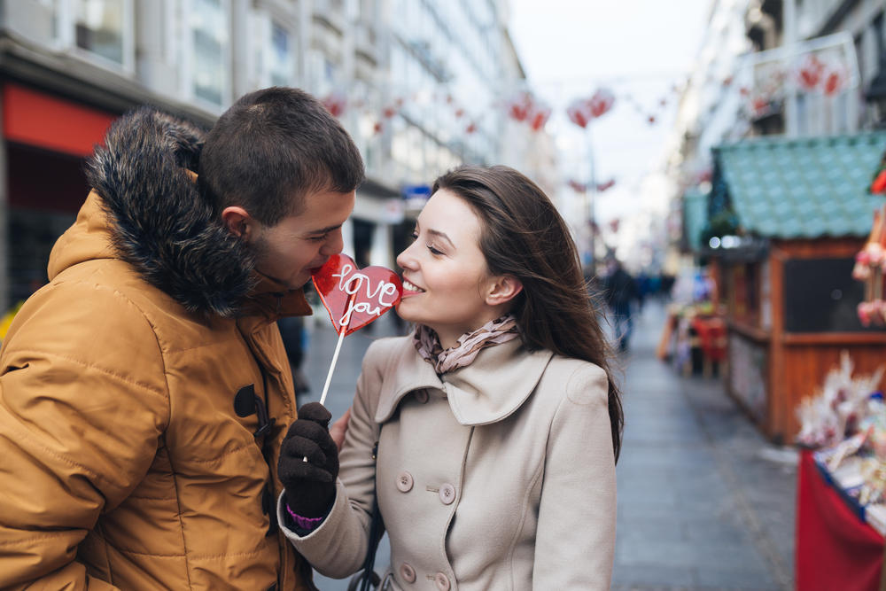 DNEVNI HOROSKOP ZA 28. FEBRUAR: Rakovi danas zaboravljaju na svađe, pred Lavovima je VEOMA povoljan dan za LJUBAV