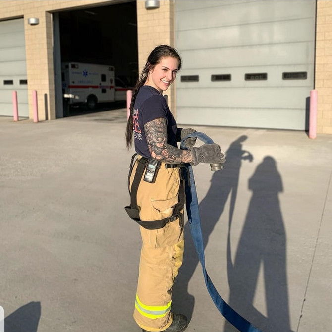 Dobila otkaz na poslu jer je preseksi za vatrogasca