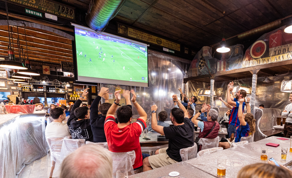 Ovaj sportski bar će vas oduševiti – osmišljen da štiti vaše uređaje tokom fudbalske euforije